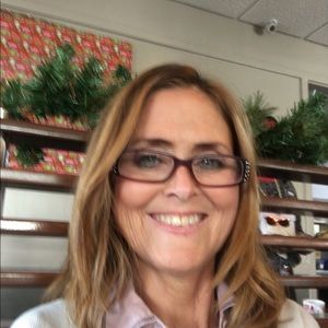 Meet your Posher, Cynthia